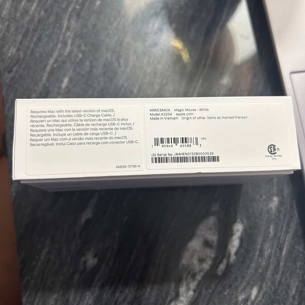 Apple Magic Mouse in White - Picture 2 of 5